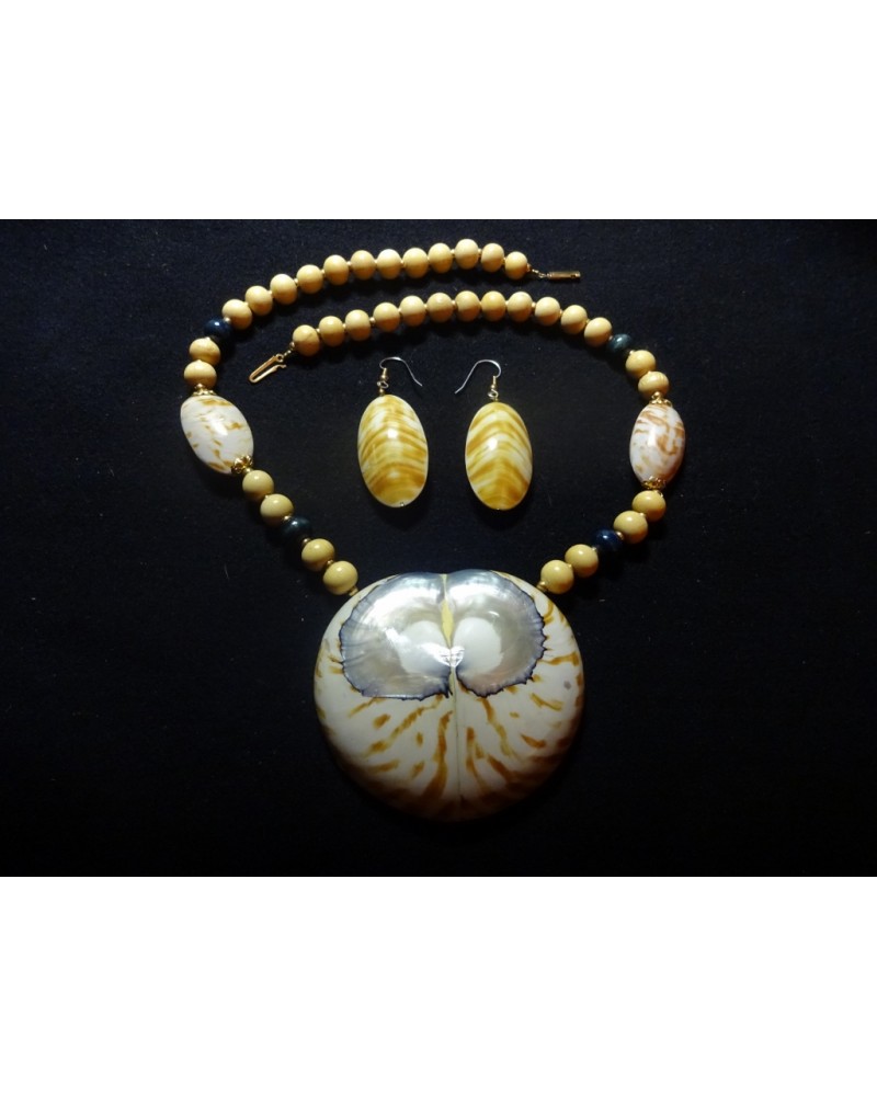 Sea Shell Necklace Set