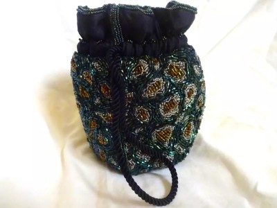 GENIE Multi-Colored Beaded Boho Drawstring Crossbody Bag 1980 s Vintage