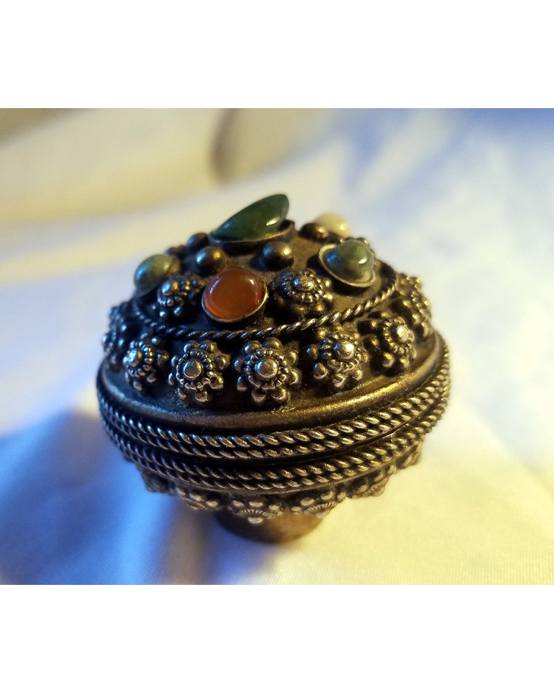 Natural Stone East Asian Ring Box