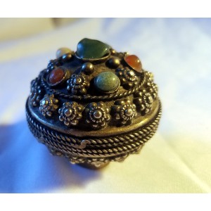 Natural Stone East Asian Ring Box