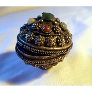 Natural Stone East Asian Ring Box
